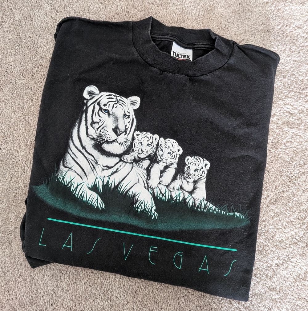 VINTAGE LAS VEGAS GRAHPIC TEE DEADSTOCK MED